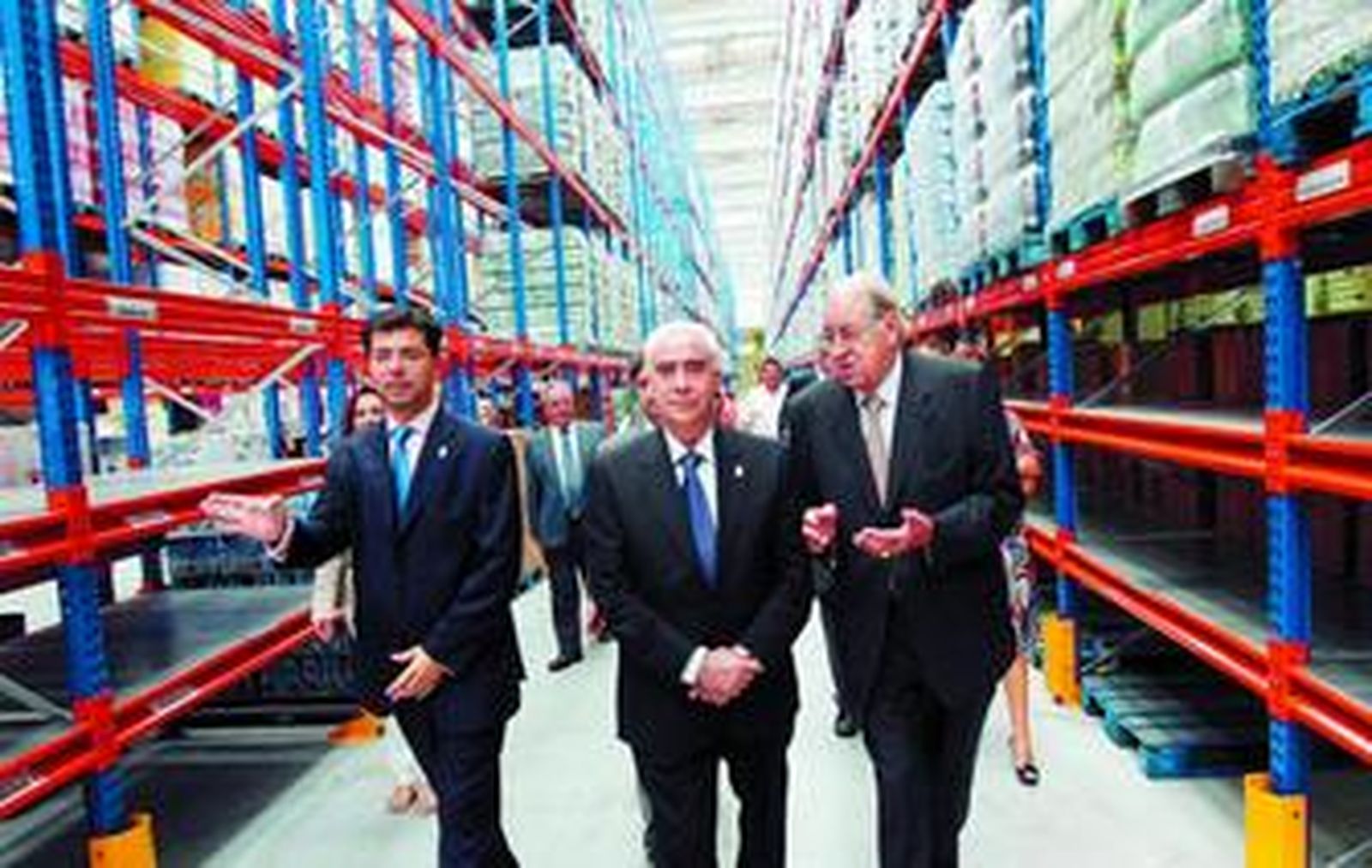 Cristóbal Fernández, Luciano Alonso y Ramón Miquel Ballart, ayer en las instalaciones.