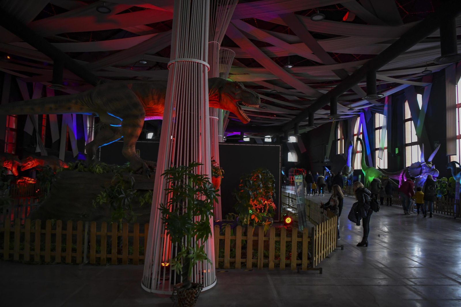 Dinosaurs Tour, la mayor exposición de dinosaurios animatrónicos, en Granada