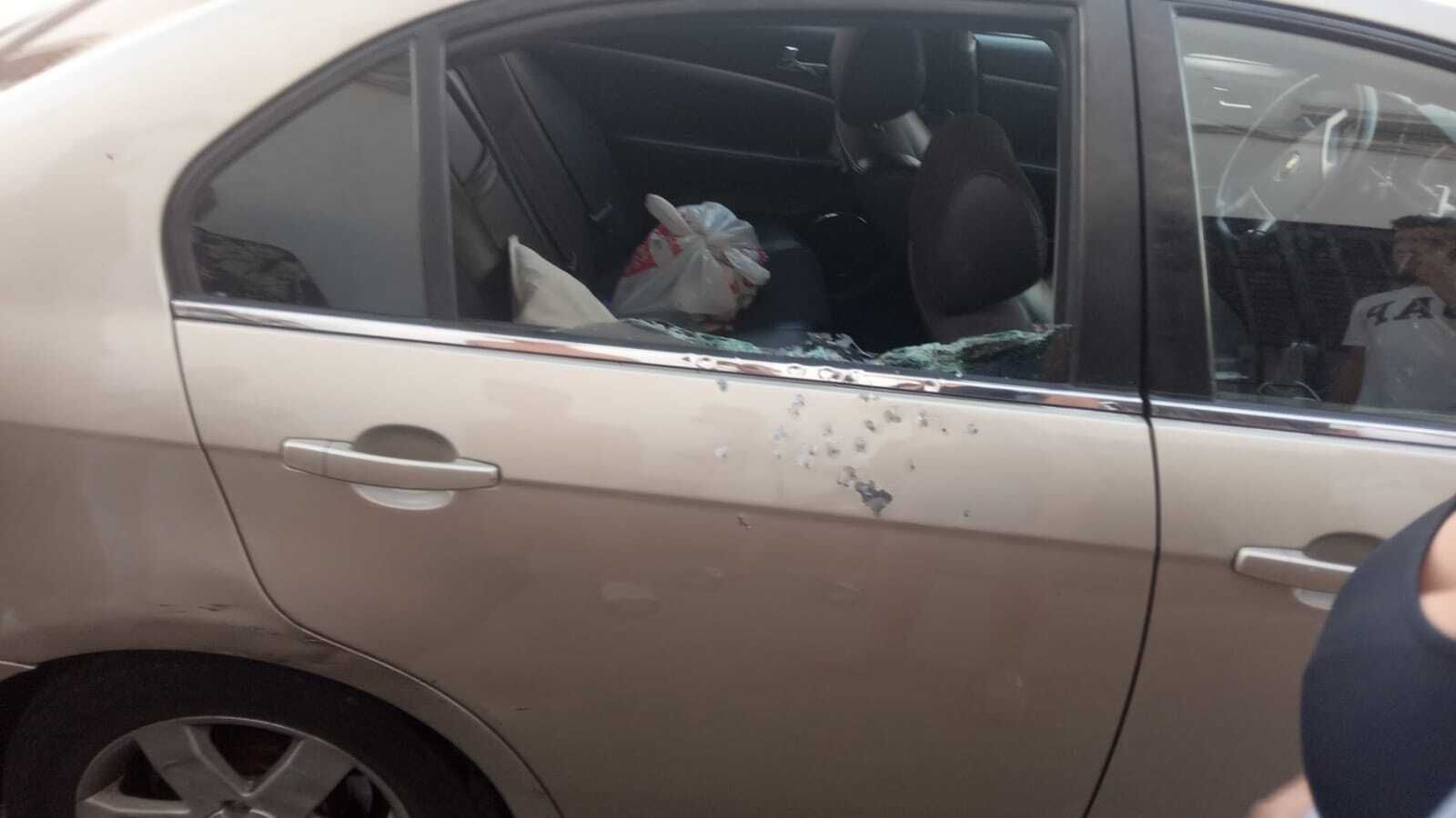 Estado del vehículo tras el tiroteo.