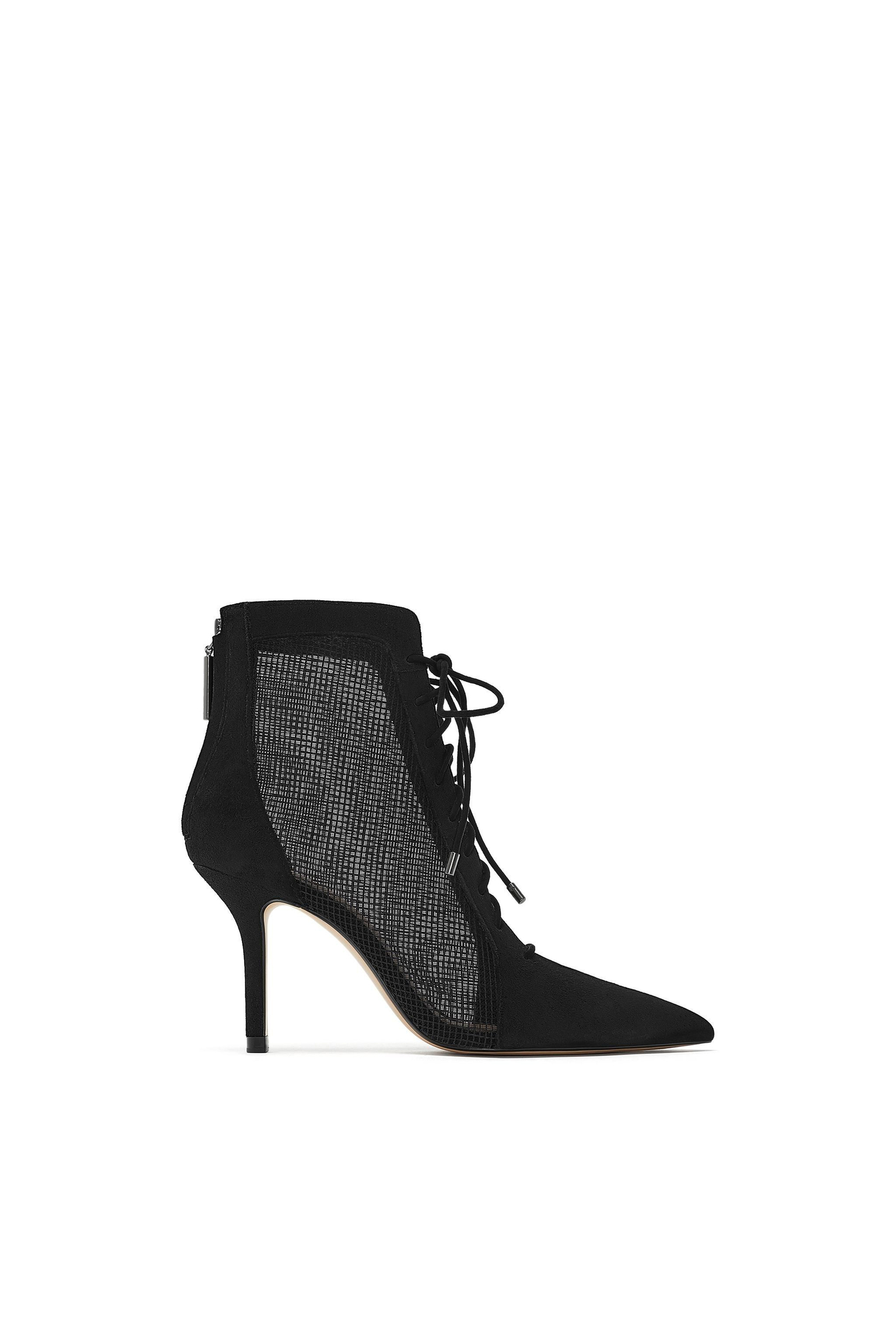 Empieza 2019 con buen pie con estos zapatos ideales para tus looks de fiesta