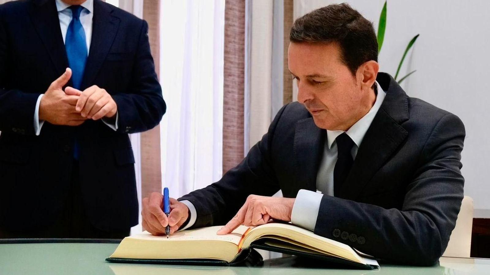 Javier Aureliano García.