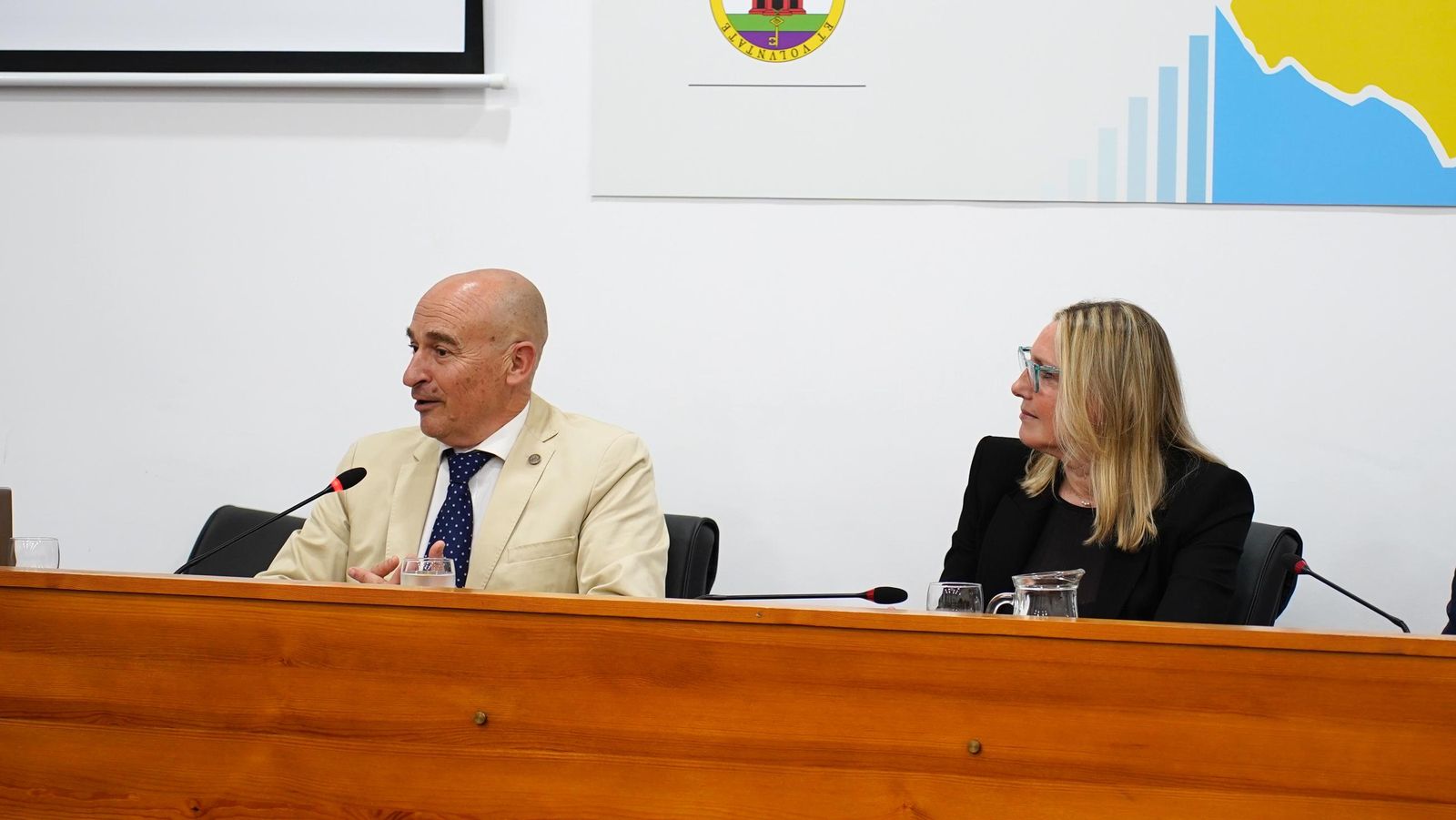 Fotos de la presentación de la revista Almoraima número 62 en Mancomunidad