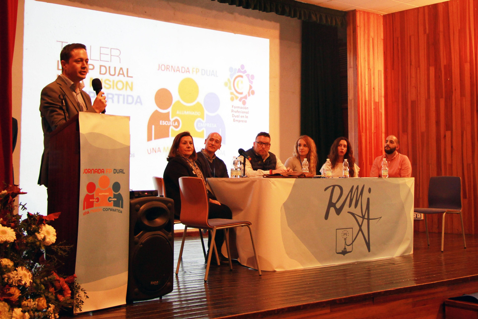 Un momento del encuentro celebrado en el centro educativo María Inmaculada.