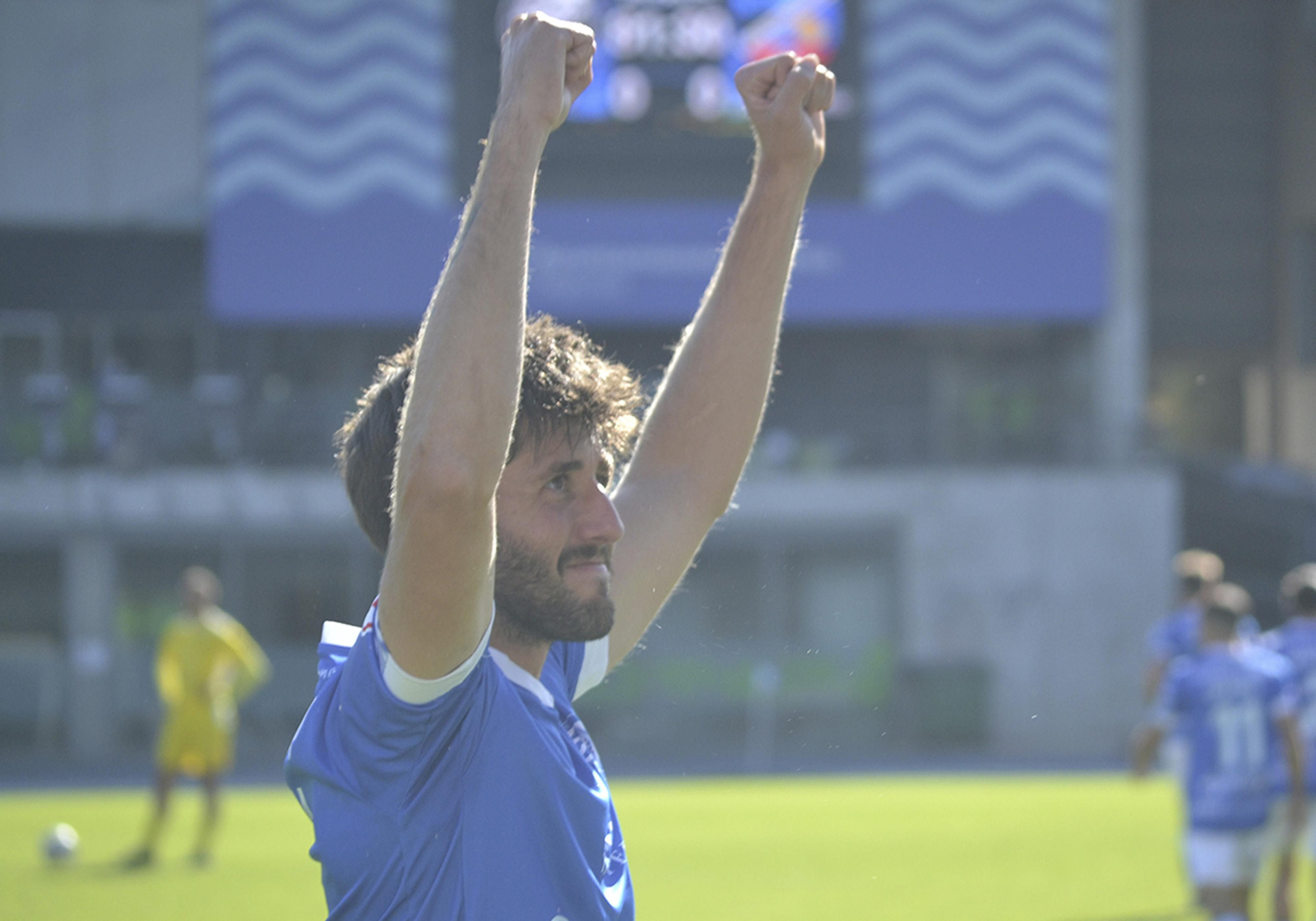 Goma celebra su último gol como azulino ante el San Fernando en Chapín en dicembre.