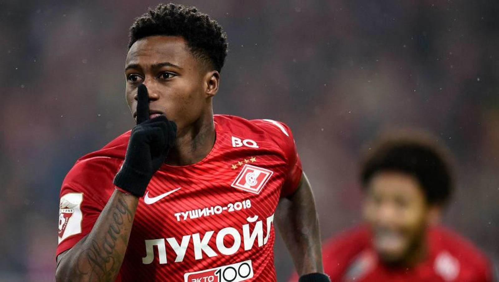 Quincy Promes celebra un gol con el Spartak.