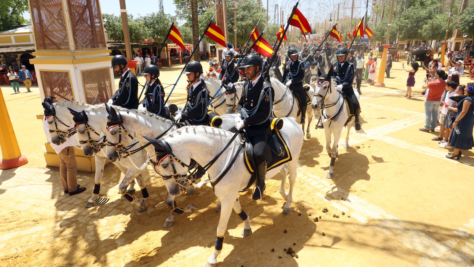 Entrega del Caballo de Oro en Jerez a la Unidad Especial de Caballería de la Policía Nacional.