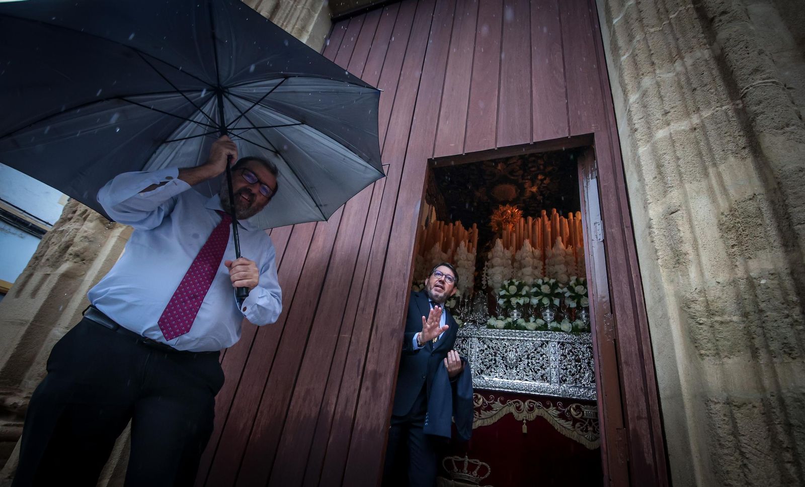 Imágenes de la visita a los templos tras el aplazamiento de la Magna Mariana de Jerez