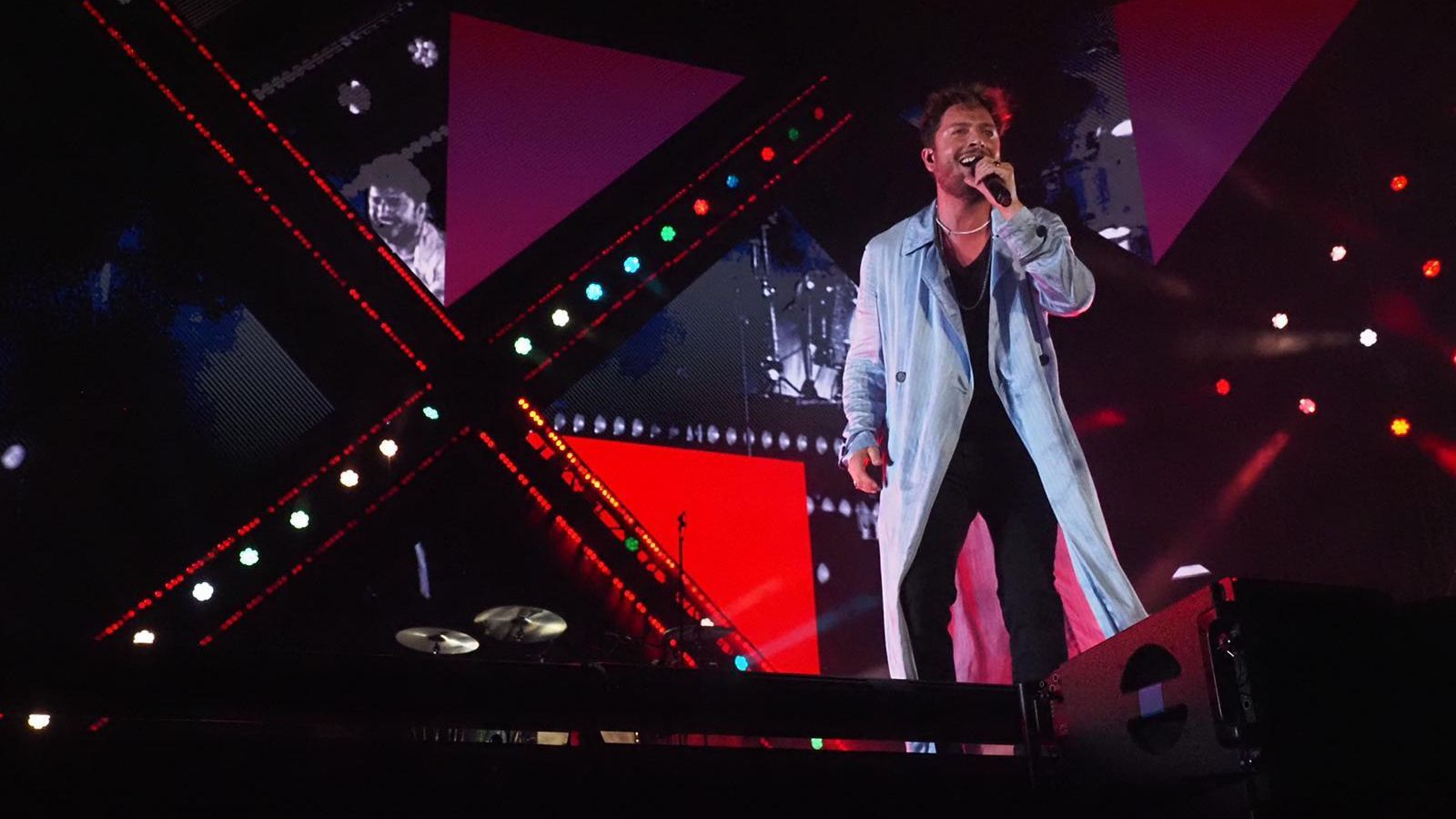 Manuel Carrasco en el concierto de anoche en Isla Cristina