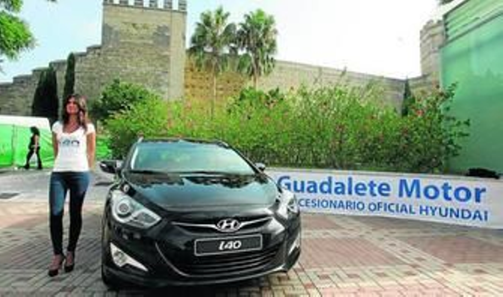 Aspecto del nuevo 'Hyundai i40' que fue presentado ayer en el jerezanísimo enclave de la Alameda Vieja.
