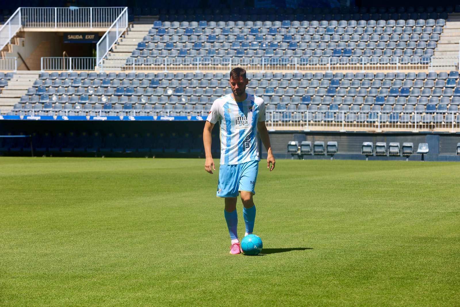 Roko Baturina, así luce el 9 del Málaga CF