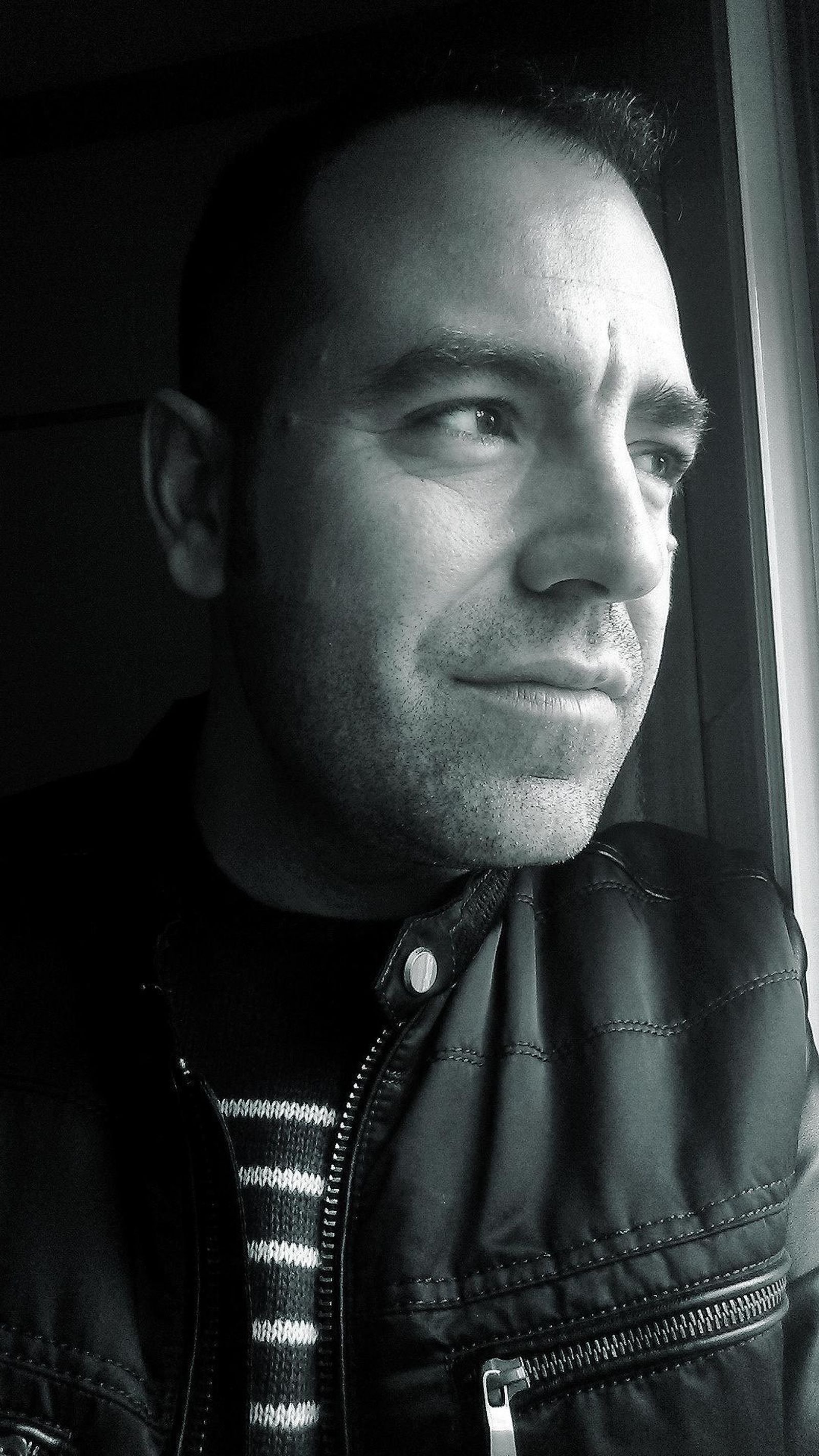 José Luis Martínez Clares presentará 'Doctorado en vientos' en la Villaespesa.