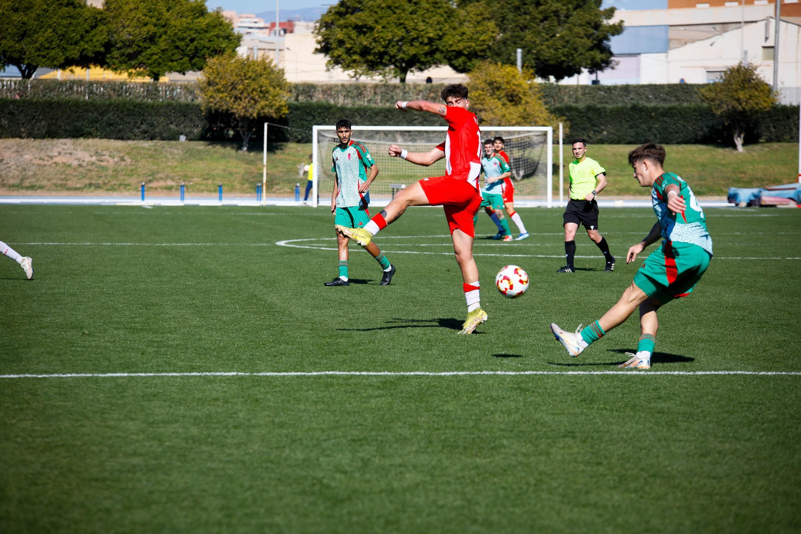 Las imágenes de Segunda RFEF entre Almeria B y recreativo de Granada