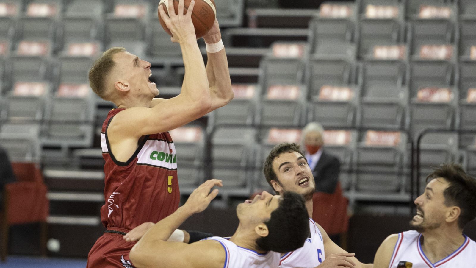 Alex Murphy se lesionó en el segundo cuarto