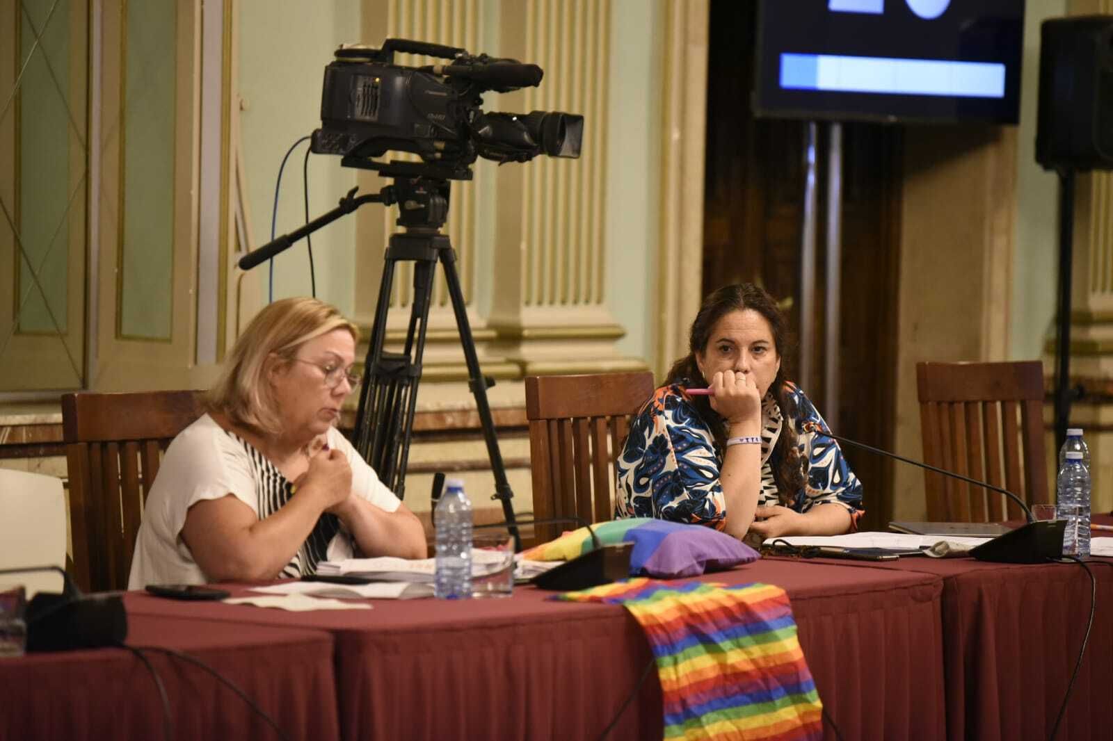 Mónica Rossi y Noelia Álvarez.