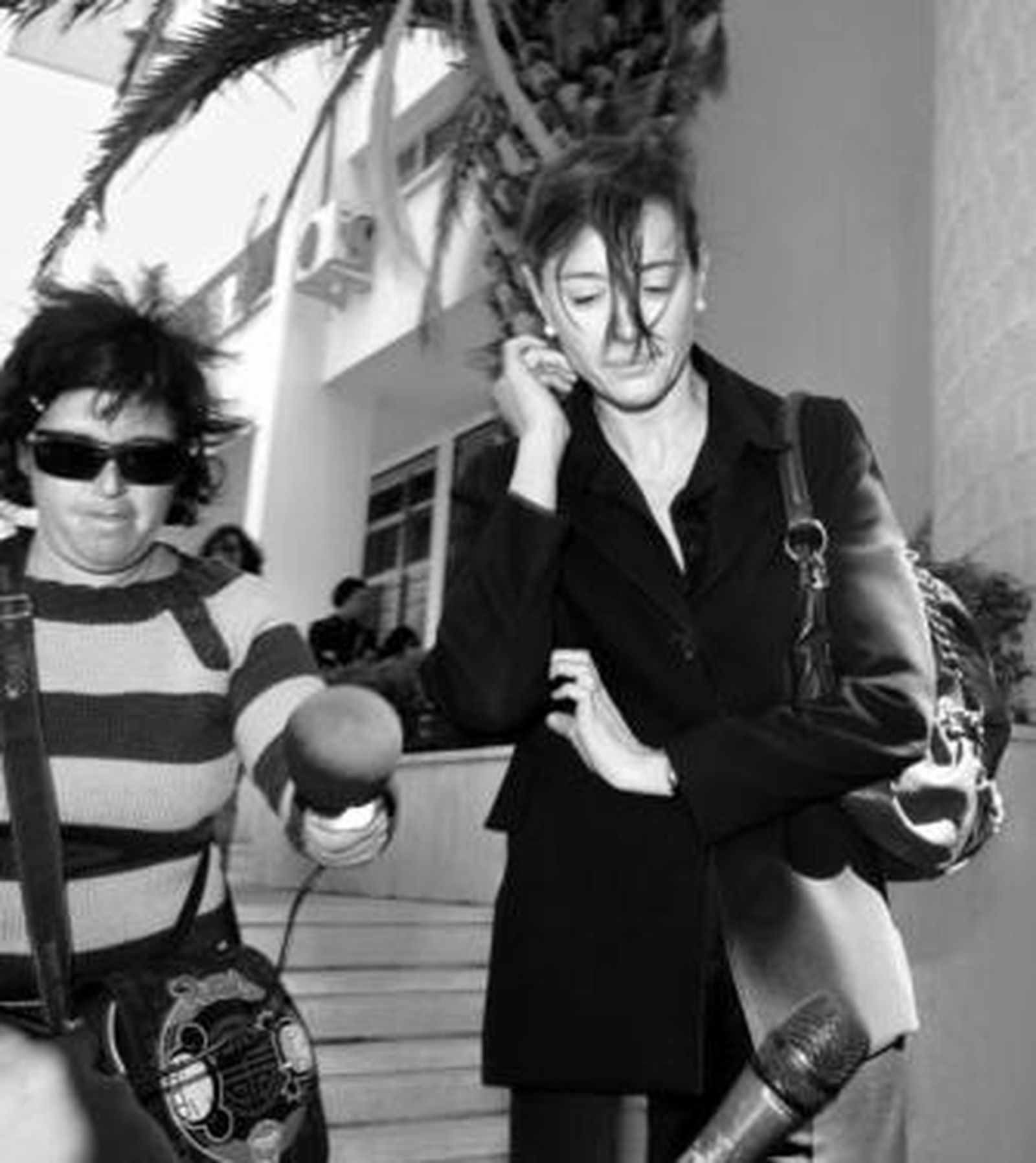 La abogada Montserrat Corulla, ayer a la salida del juzgado de Marbella.