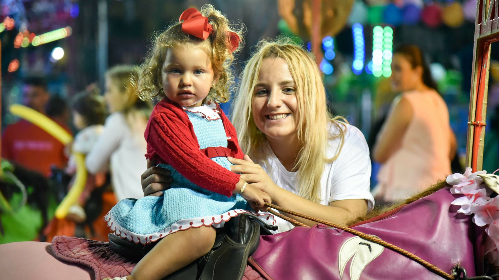 Jueves de Feria de la Línea en imagenes