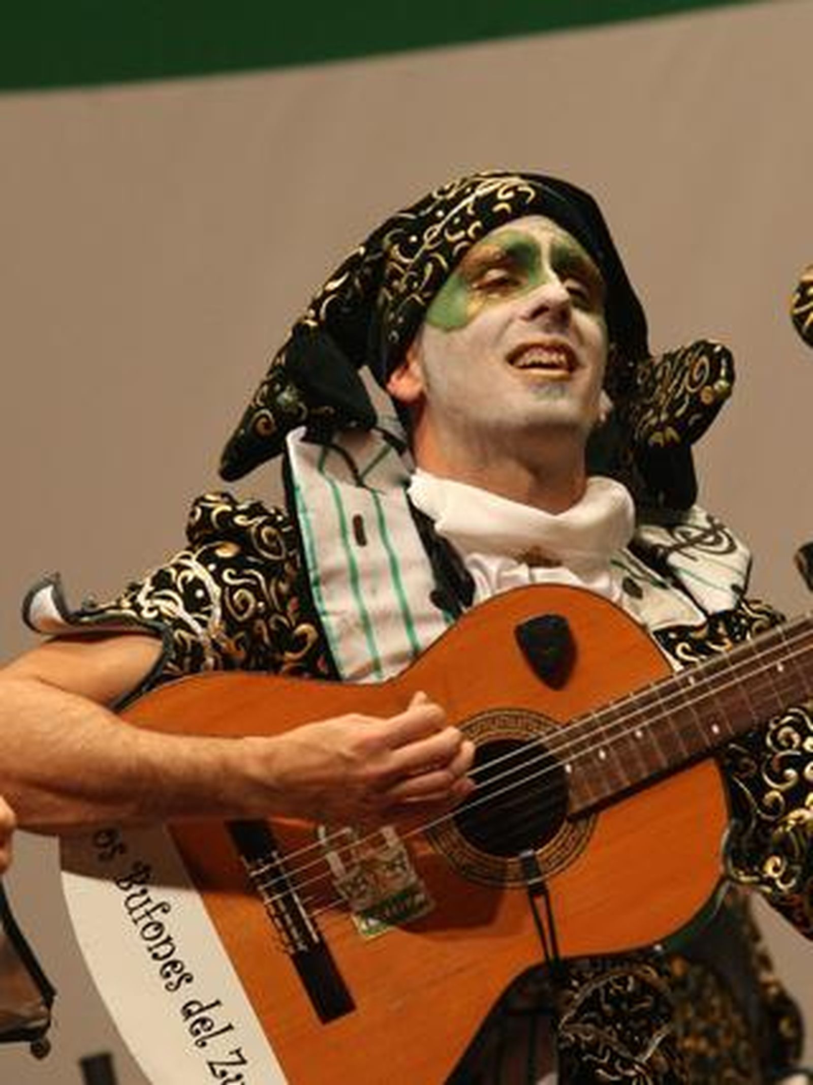 Comparsa de Algeciras 'Los bufones del zur'./Fotos:Paco Guerrero

Foto: Paco Guerrero