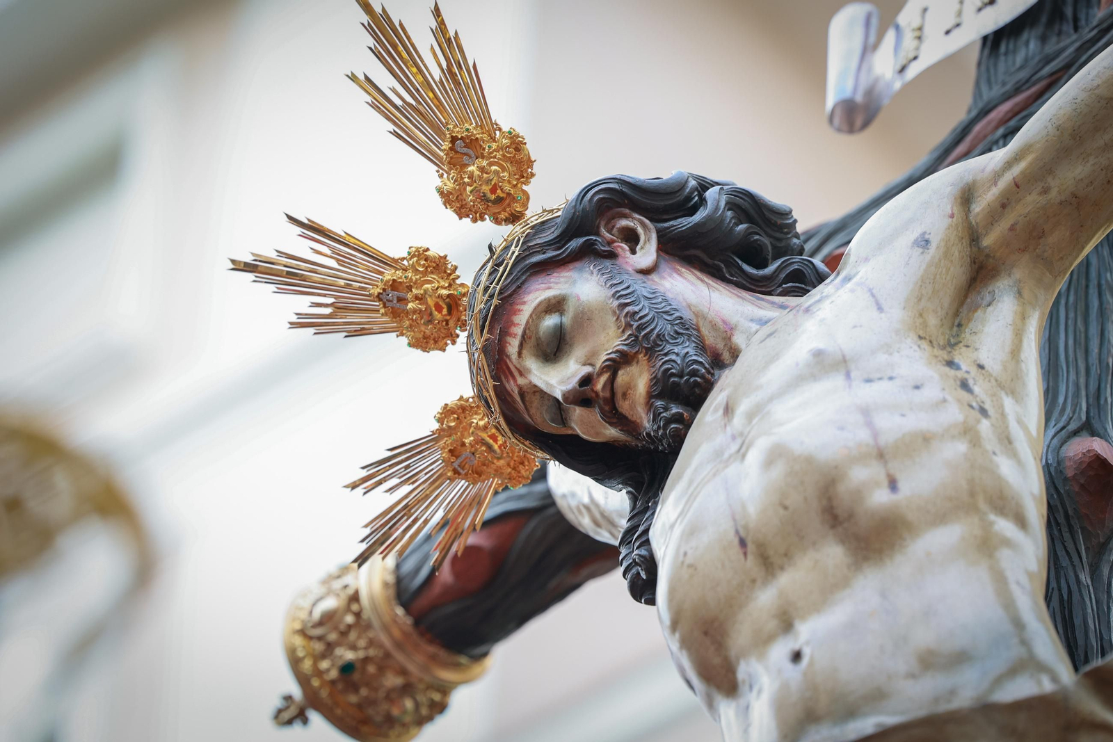 Imágenes de la salida de Vera Cruz en la Semana Santa de Cádiz 2025
