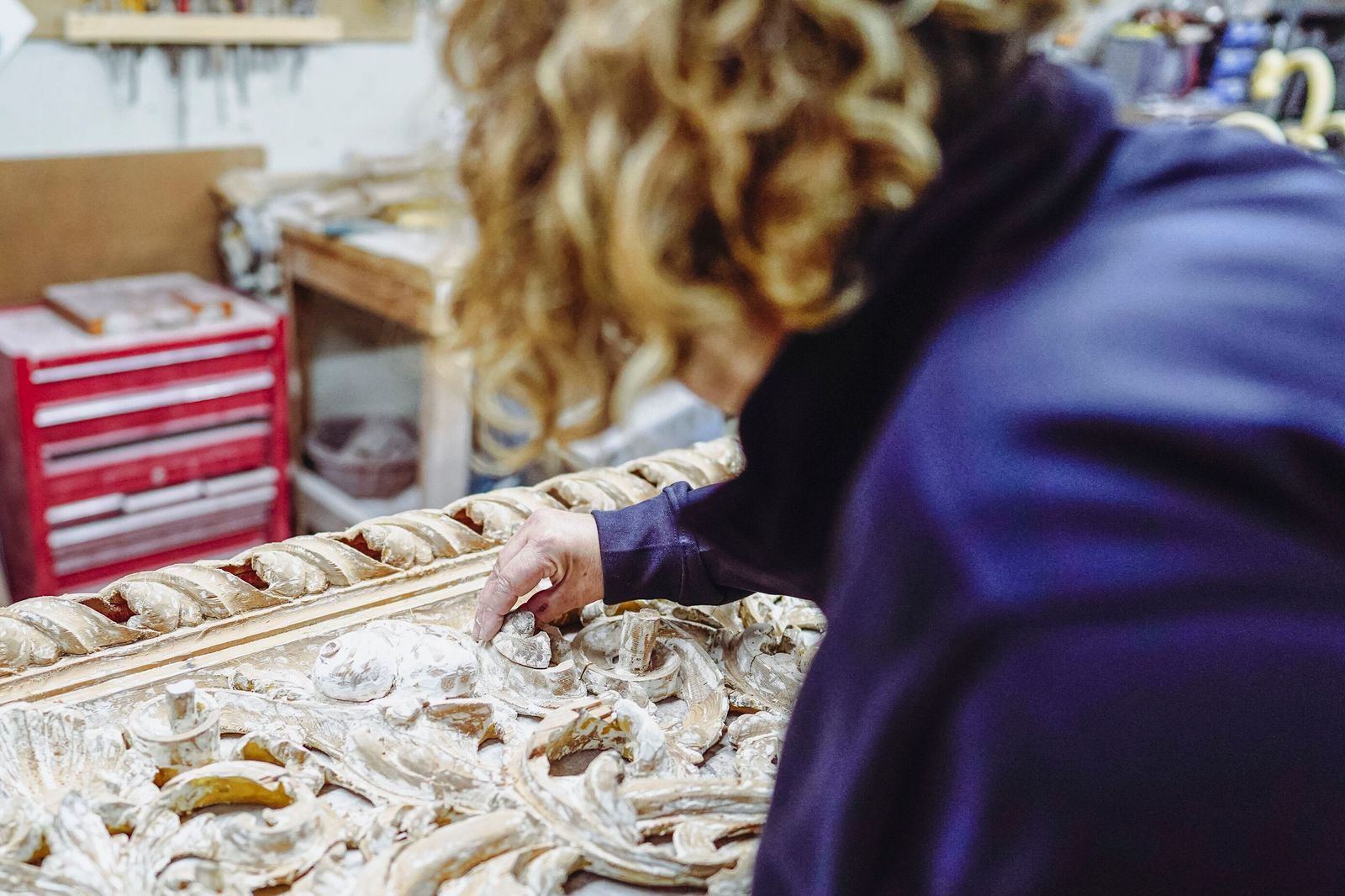 Tratamiento de la madera para recomponer las piezas perdidas.