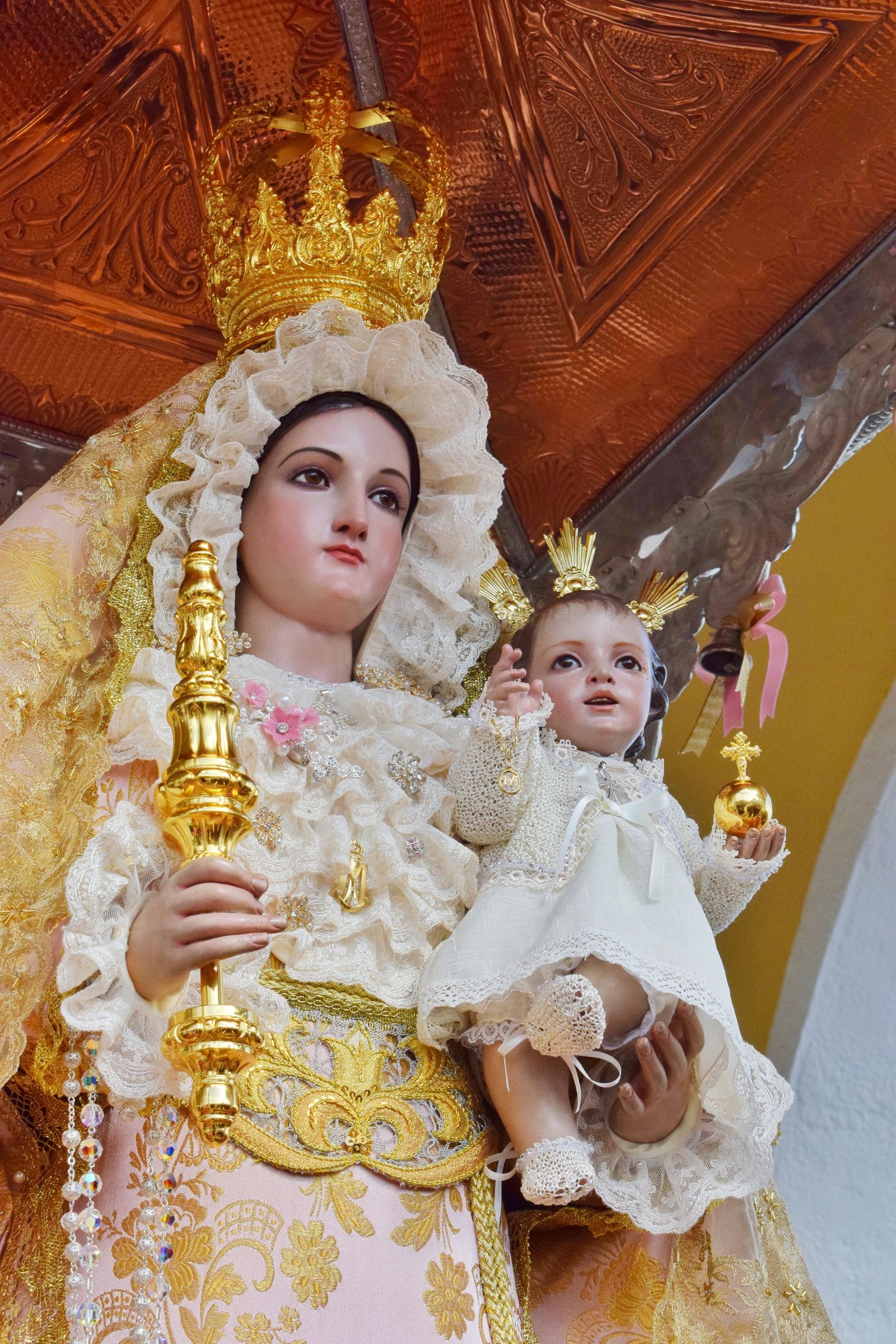 Miles de personas celebran la romería de la Virgen de Luna en Pozoblanco
