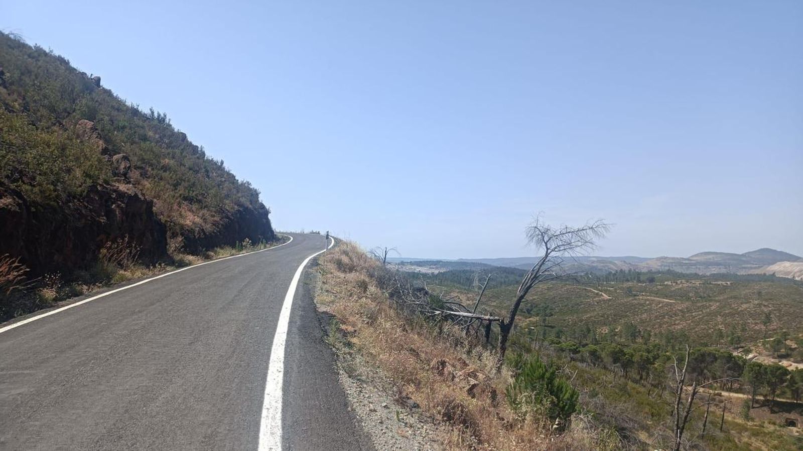 Subiendo la Sierra del Padre Caro.