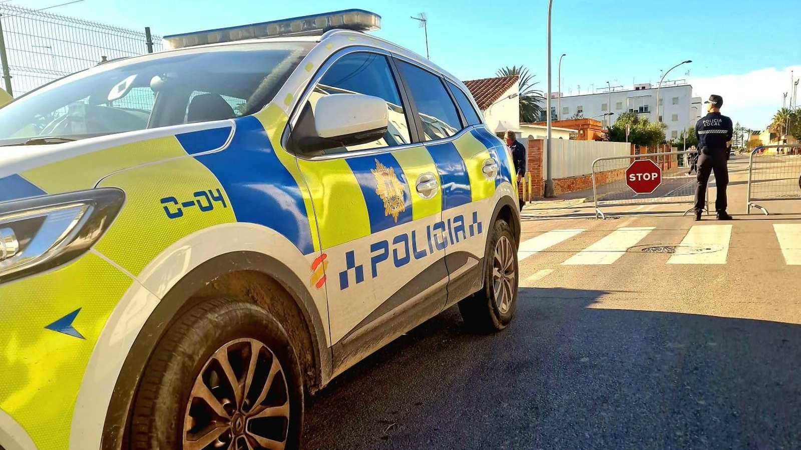 Un coche de la Policía Local. Un coche de la Policía Local.