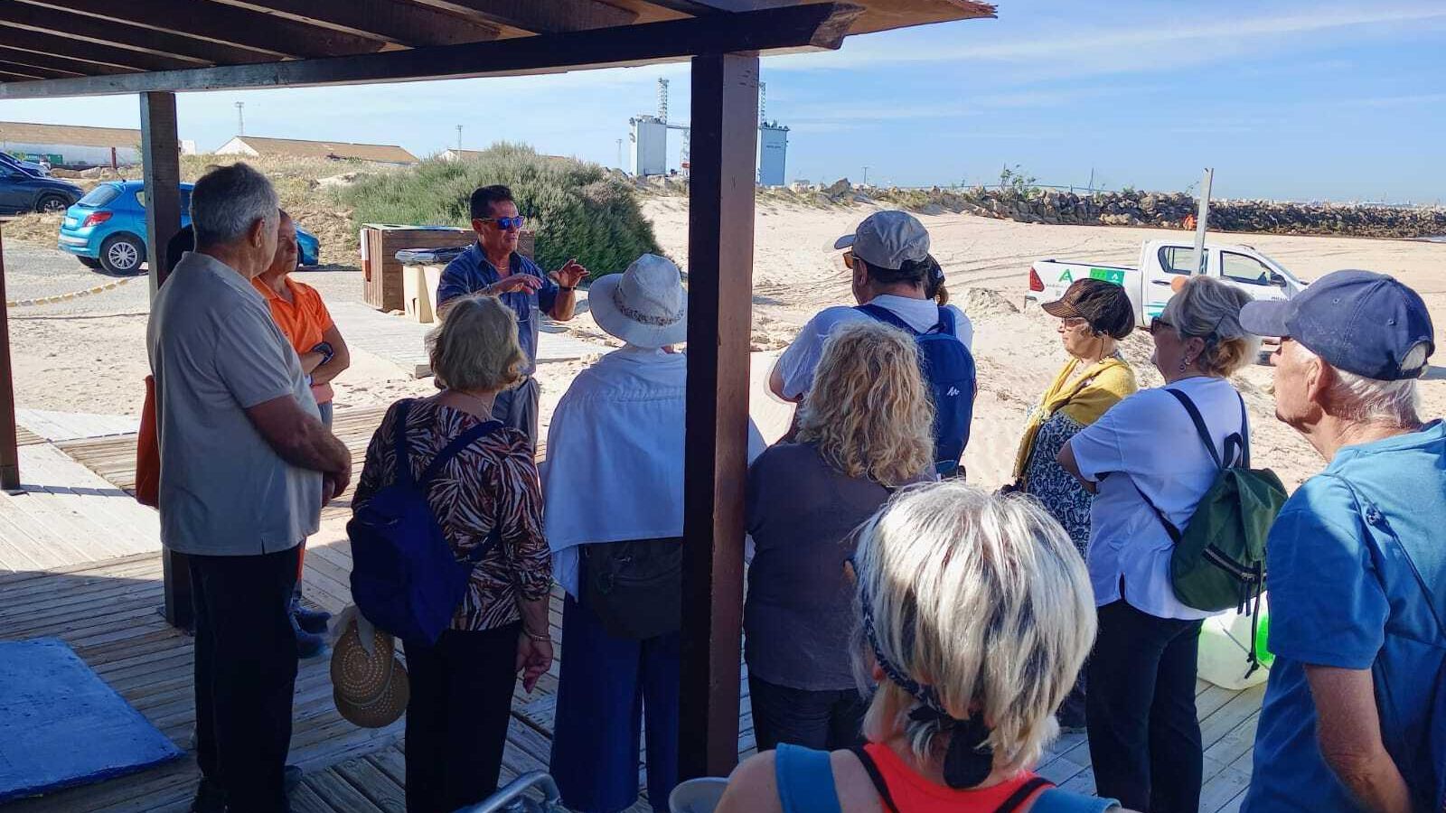 Los mayores, durante la actividad saludable y sostenible.