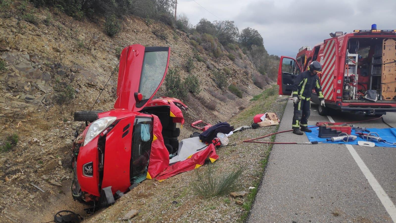 Imagen de archivo de un accidente de tráfico en la N-432 en el término de Espiel.