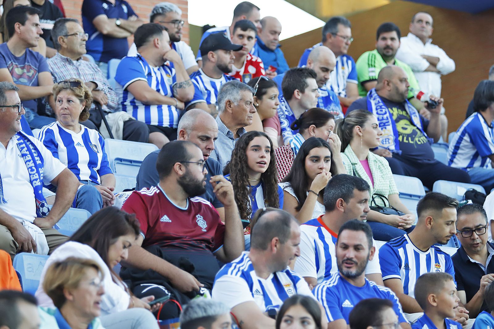 Imágenes del ambiente en el encuentro entre el Recreativo de Huelva y el CD Castellón