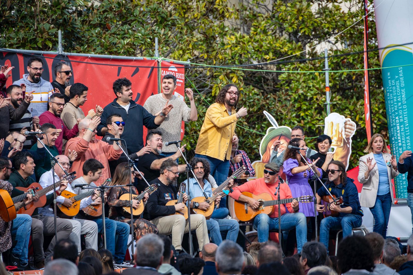 Todas las imágenes de la Ostionada en la plaza de San Antonio