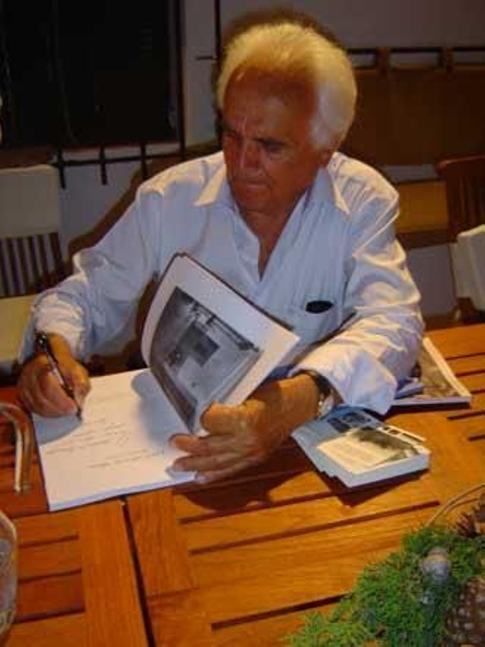 Antonio Morillo revive sus atardeceres en Los Caños