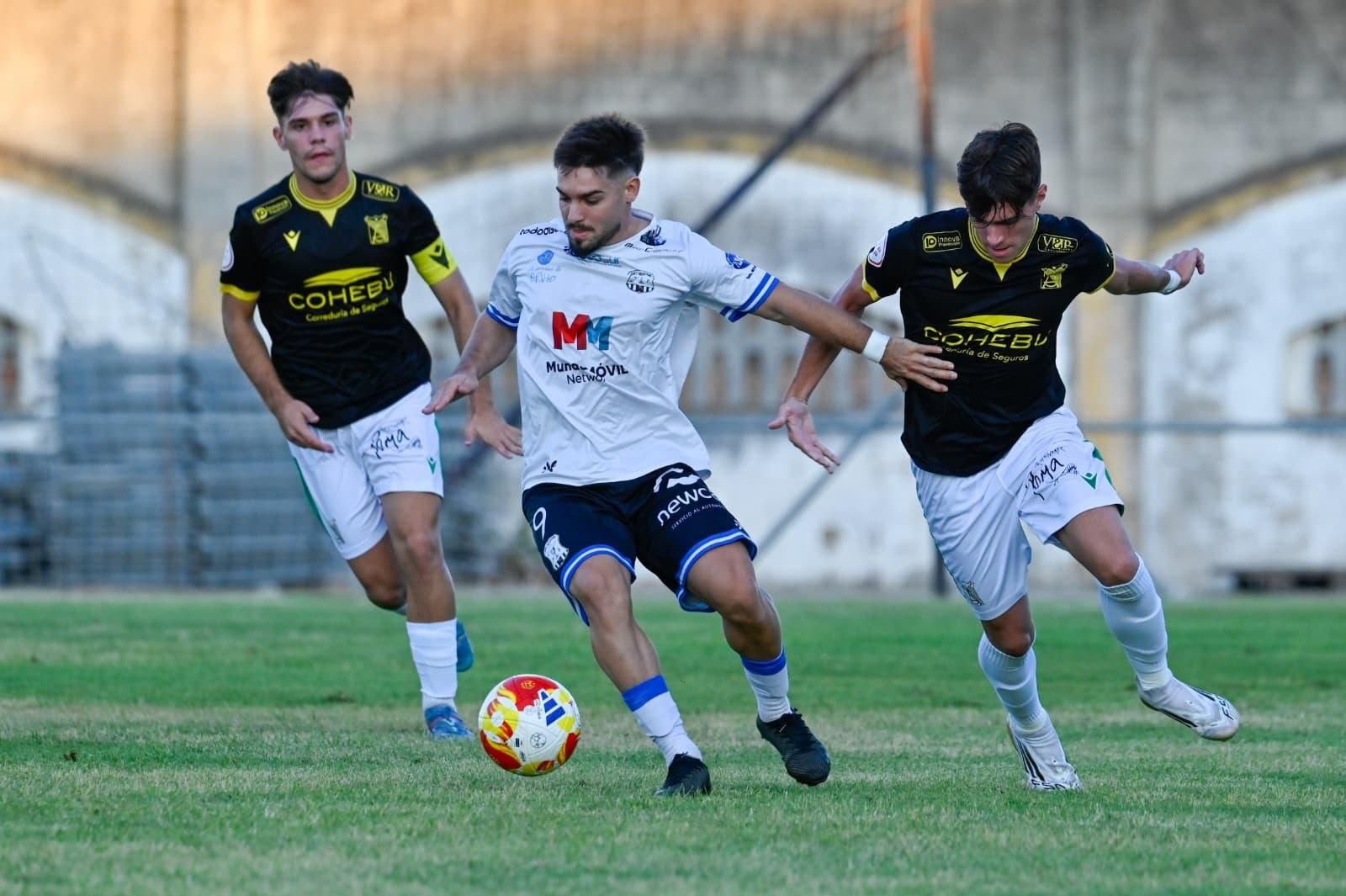 Las mejores imágenes del Jerez Industrial-Sanluqueño en el Pedro Garrido