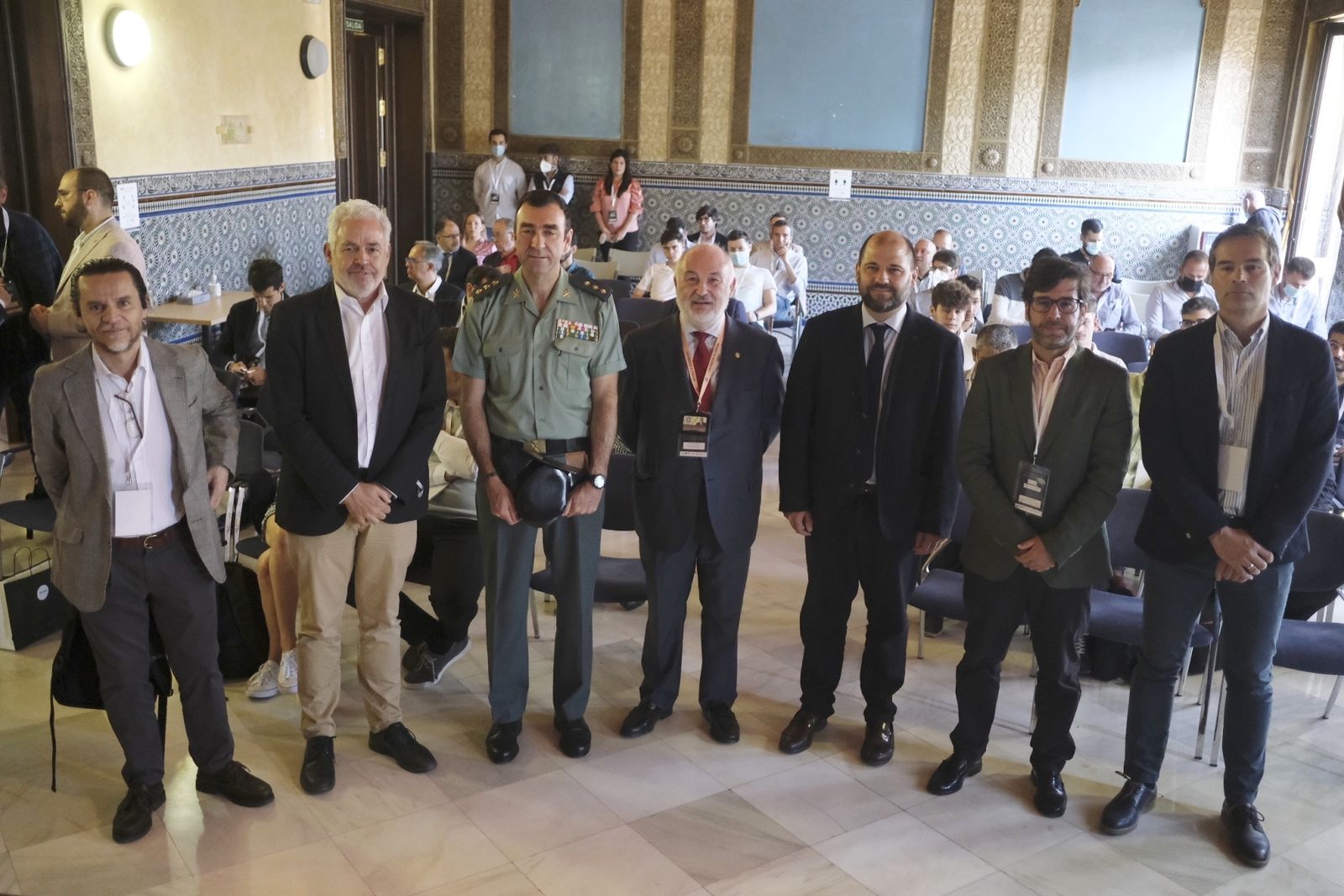 Dirigentes institucionales en la inauguración del foro.