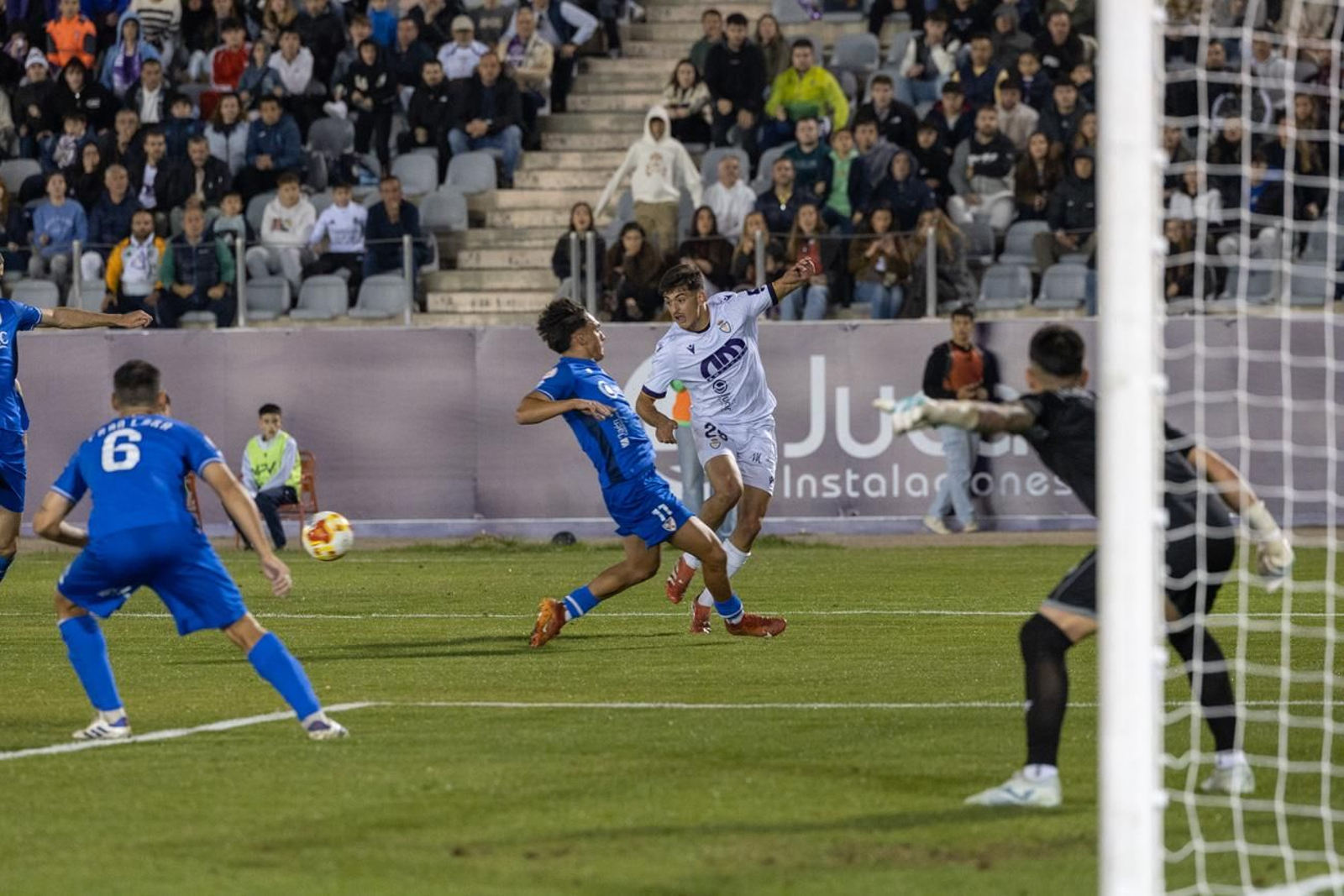 Real Jaén 0-1 Linares Deportivo: las mejores imágenes del clásico provincial