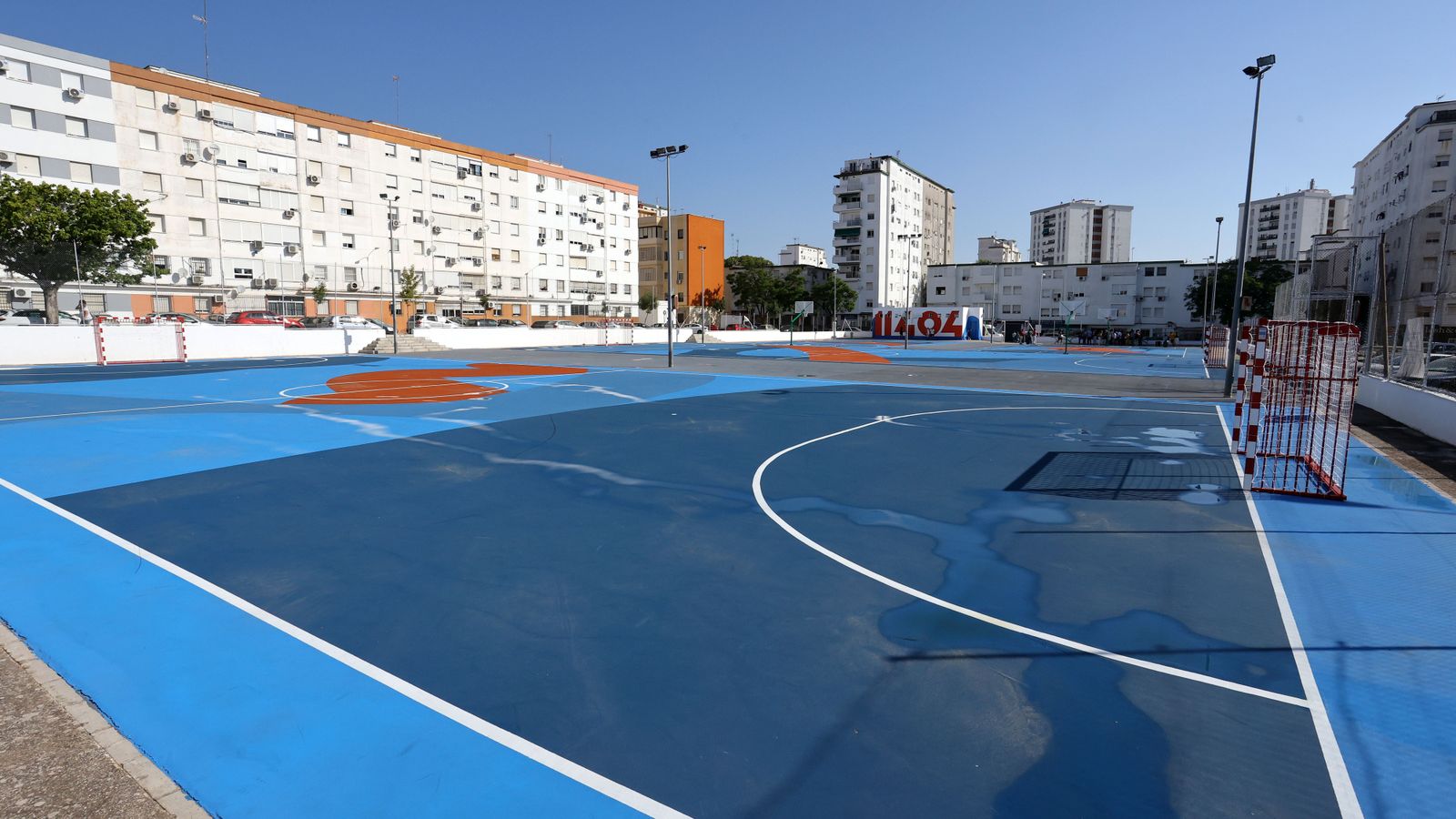 Así han quedado las pistas deportivas de Icovesa.