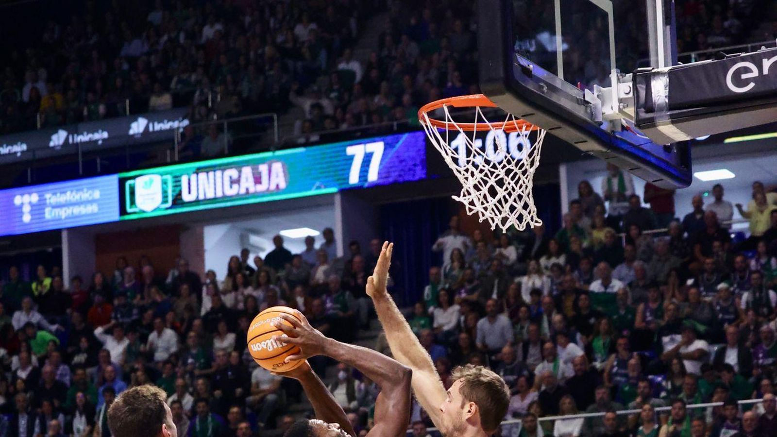 El Unicaja-La Laguna Tenerife, en fotos