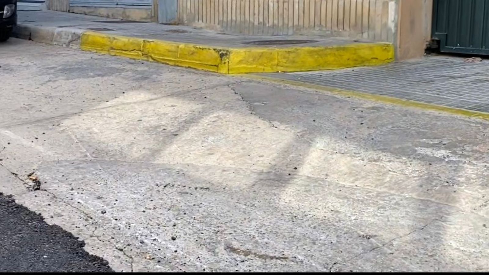 Ejemplo de barrera arquitectónica en San Fernando.