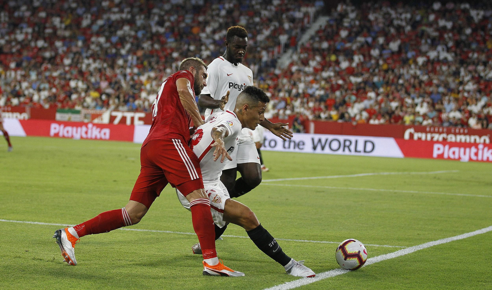 Arana ha jugado en el Sevilla FC 25 partidos en año y medio.