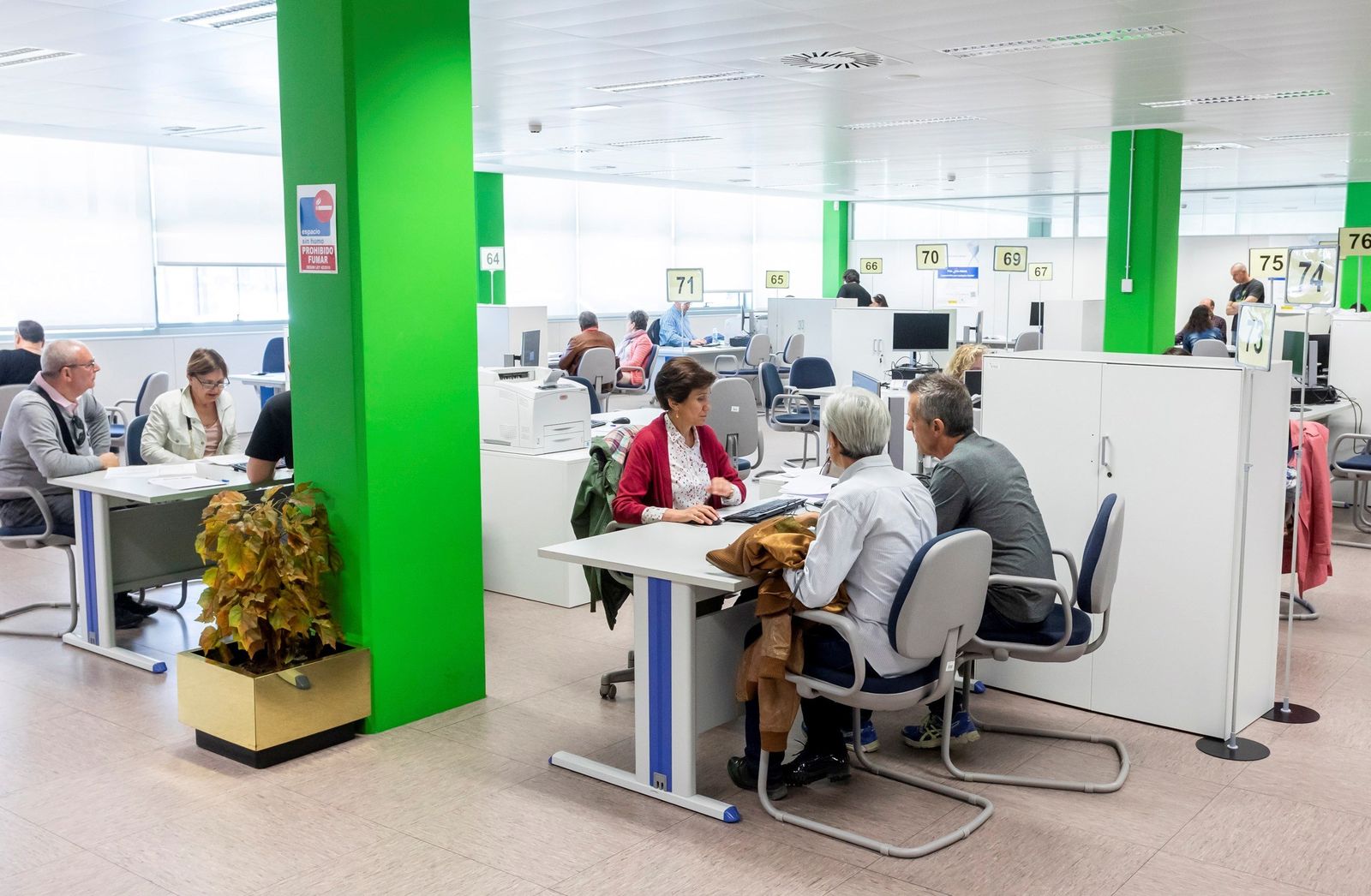 Actividad en una oficina de la Agencia Tributaria.
