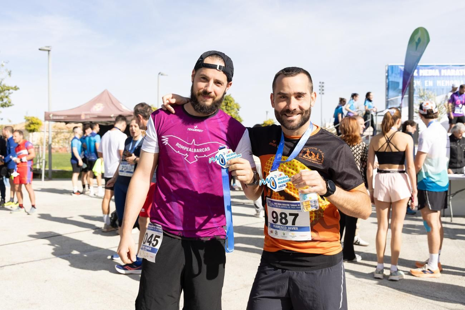 En imágenes: multitudinaria e histórica XXIX Media Maratón 'Ciudad de Jaén' y 10k en memoria de Paco Manzaneda