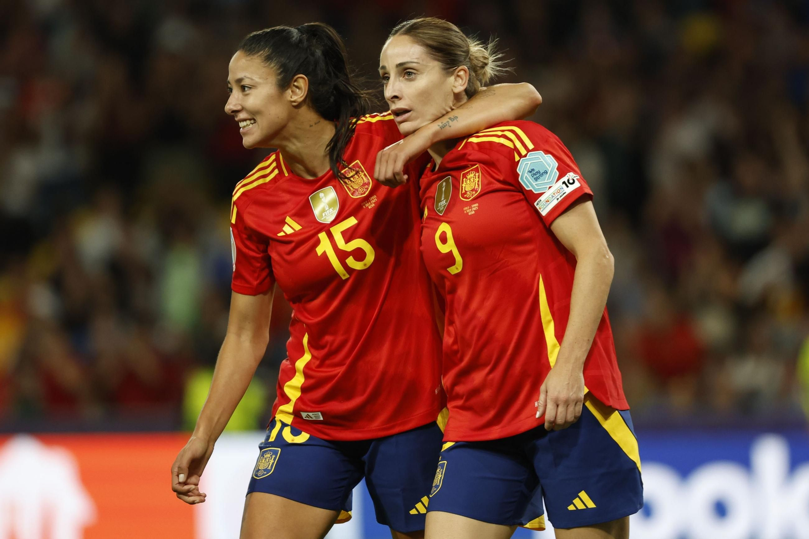 Las fotos del Italia - España de la Eurocopa femenina