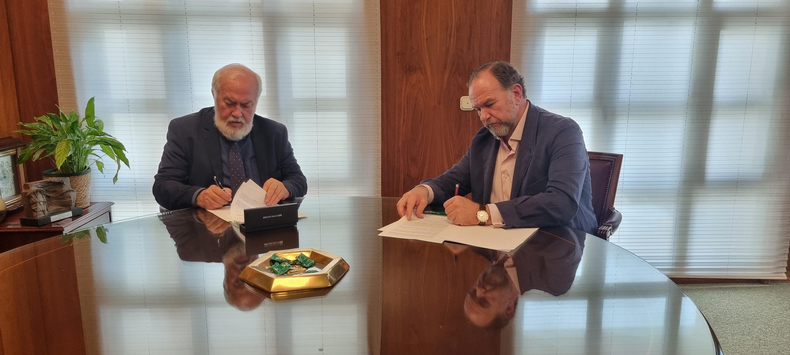 La Fundación Caja Rural del Sur y DO Condado de Huelva unen fuerzas para la promoción e investigación La Fundación Caja Rural del Sur y DO Condado de Huelva unen fuerzas para la promoción e investigación