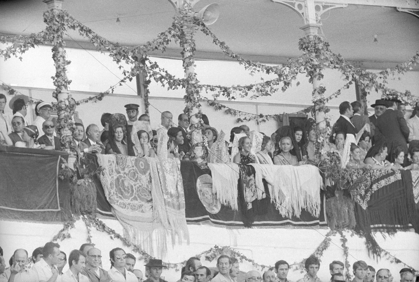 Los palcos llenos a la espera del evento taurino