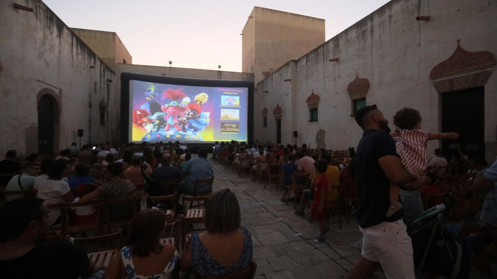 Proyecciones de Cine en Familia en el Castillo de San Romualdo en San Fernando.