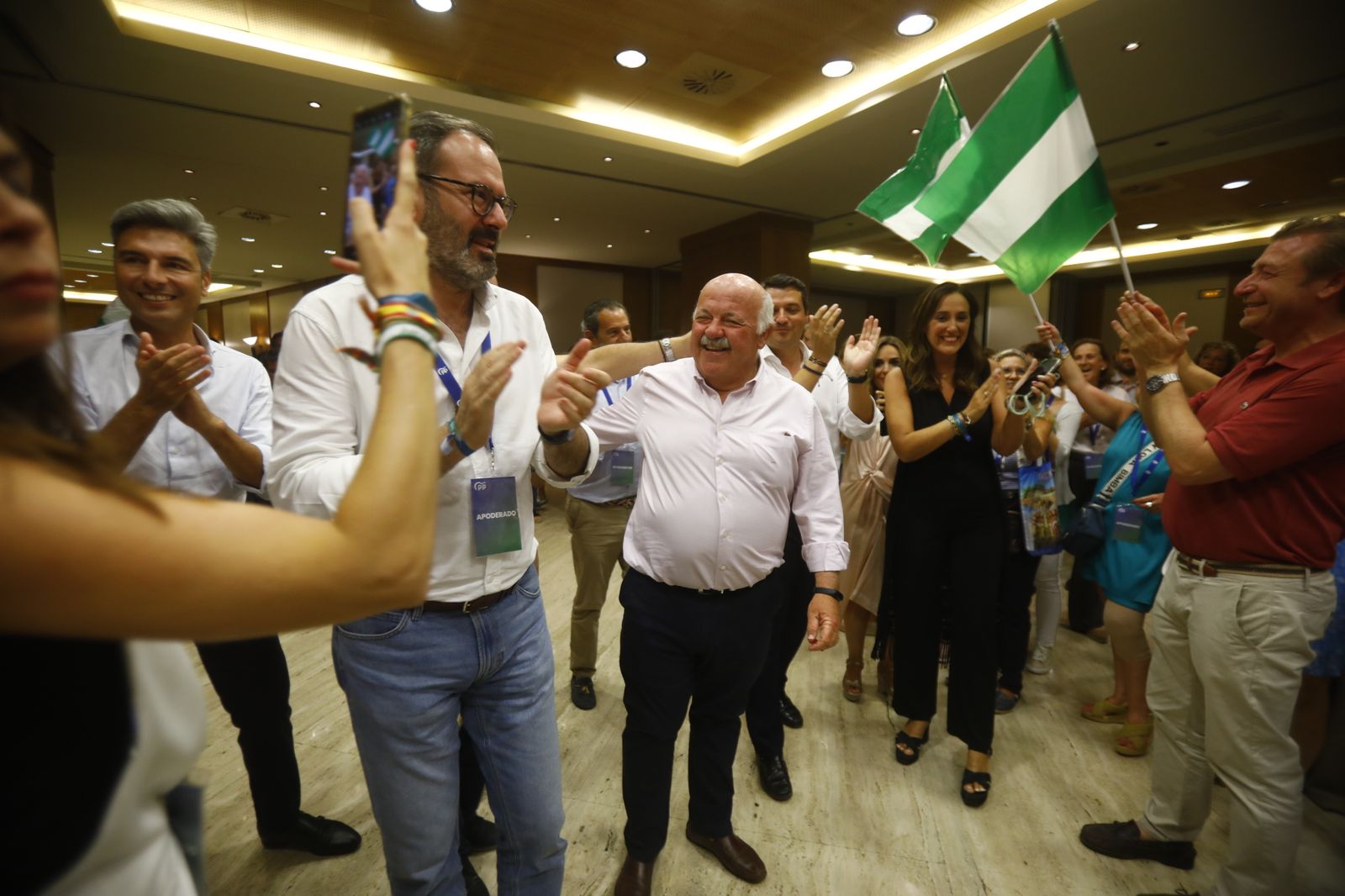 Las fotografías de la fiesta del PP de Córdoba tras su histórica victoria en las elecciones andaluzas