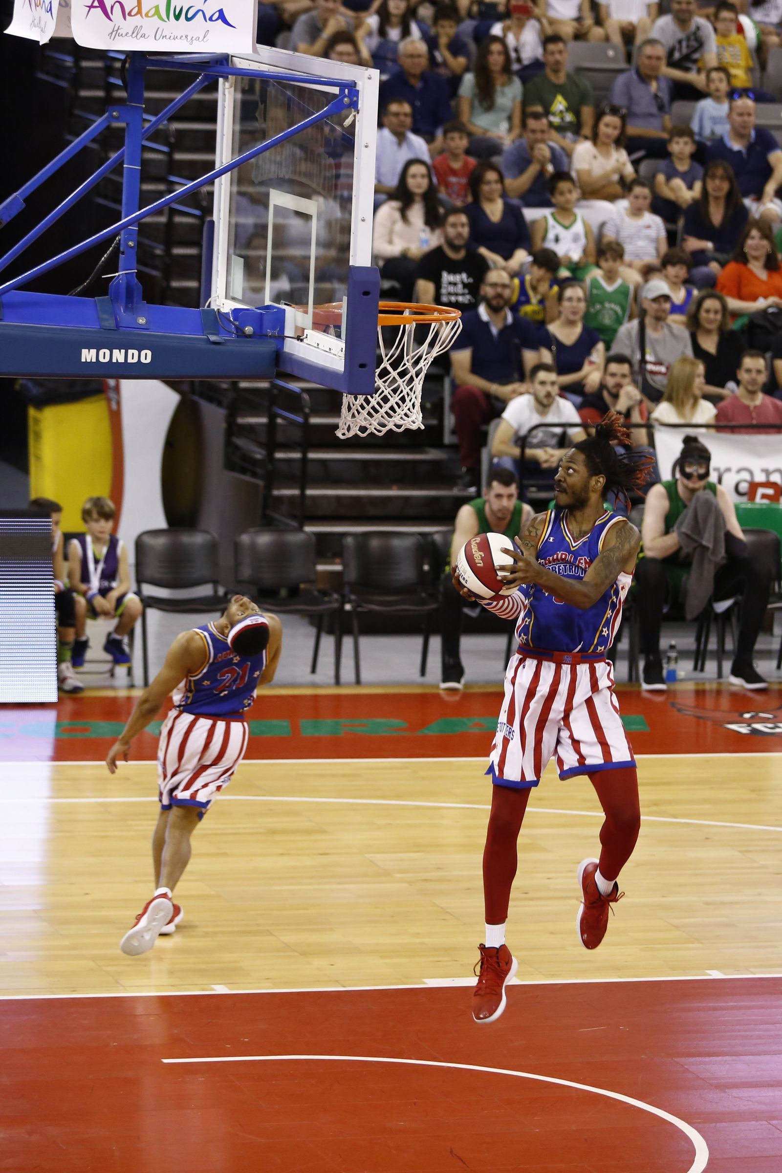 El espectáculo de los Globetrotters inunda el Palacio de Deportes