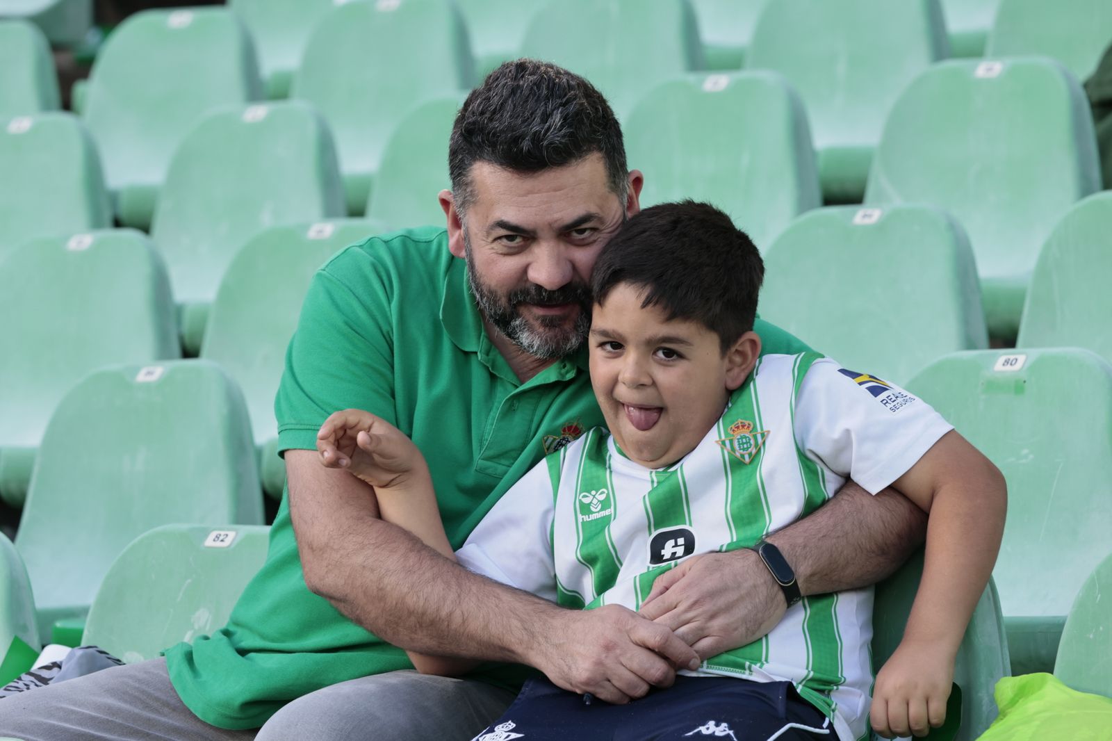 Buscáte en las gradas del Villamarín