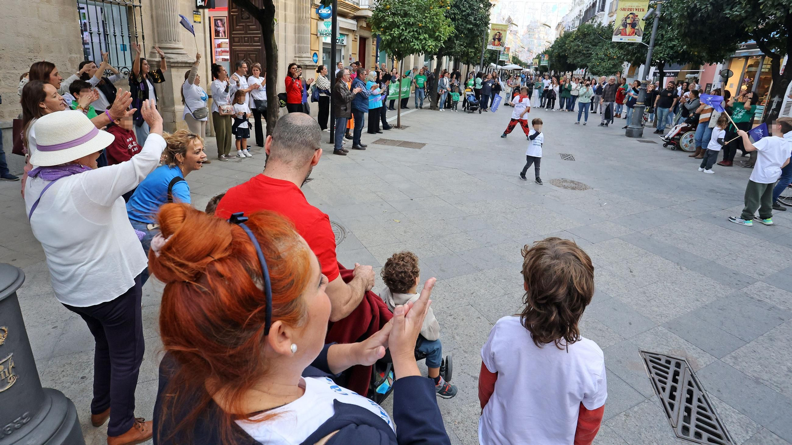 Manifestación de la Flampa de Jerez contra las faltas de recursos por necesidades especiales