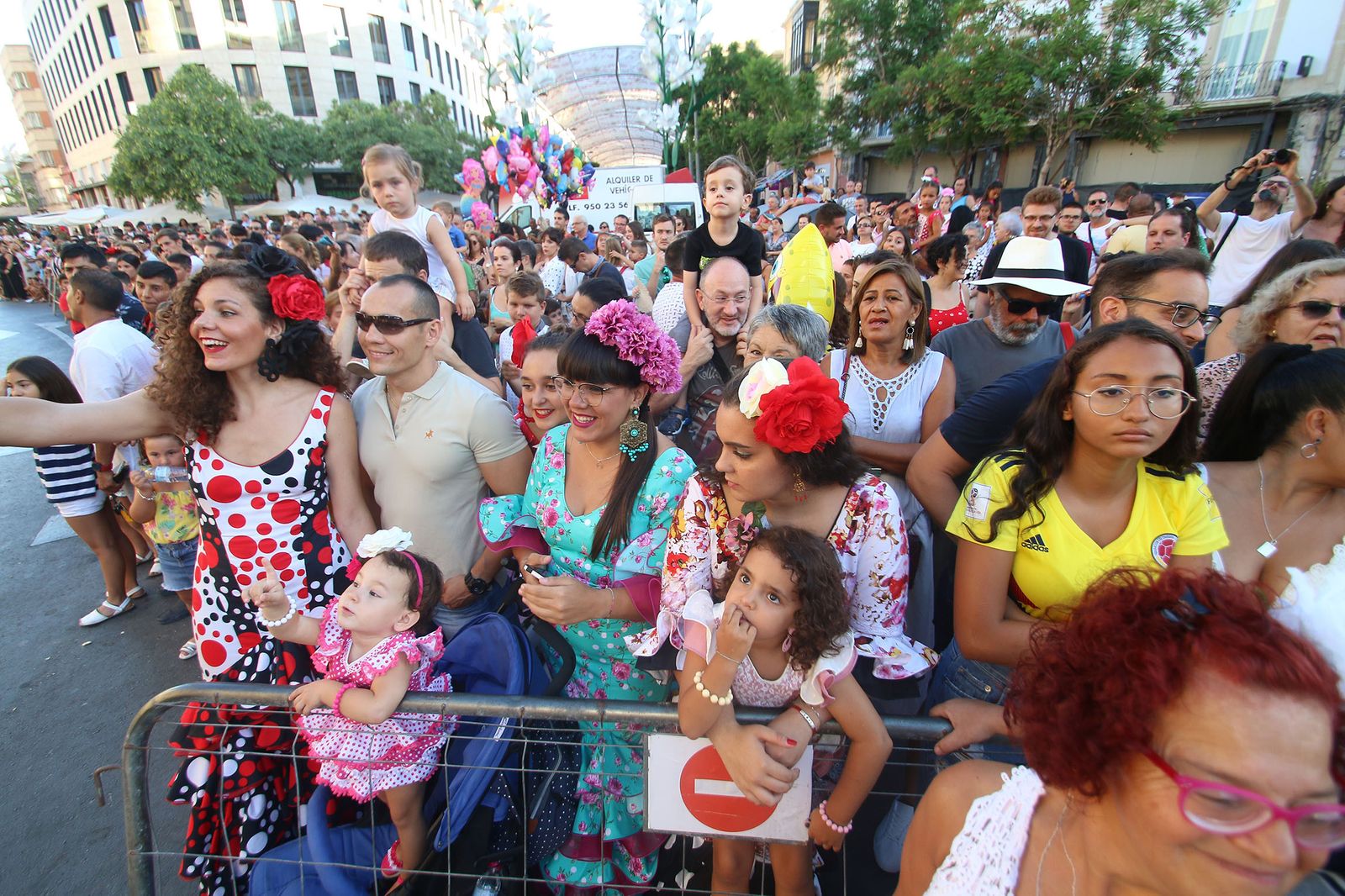 Fotogalería de la Batalla de Flores. Feria de Almería 2019
