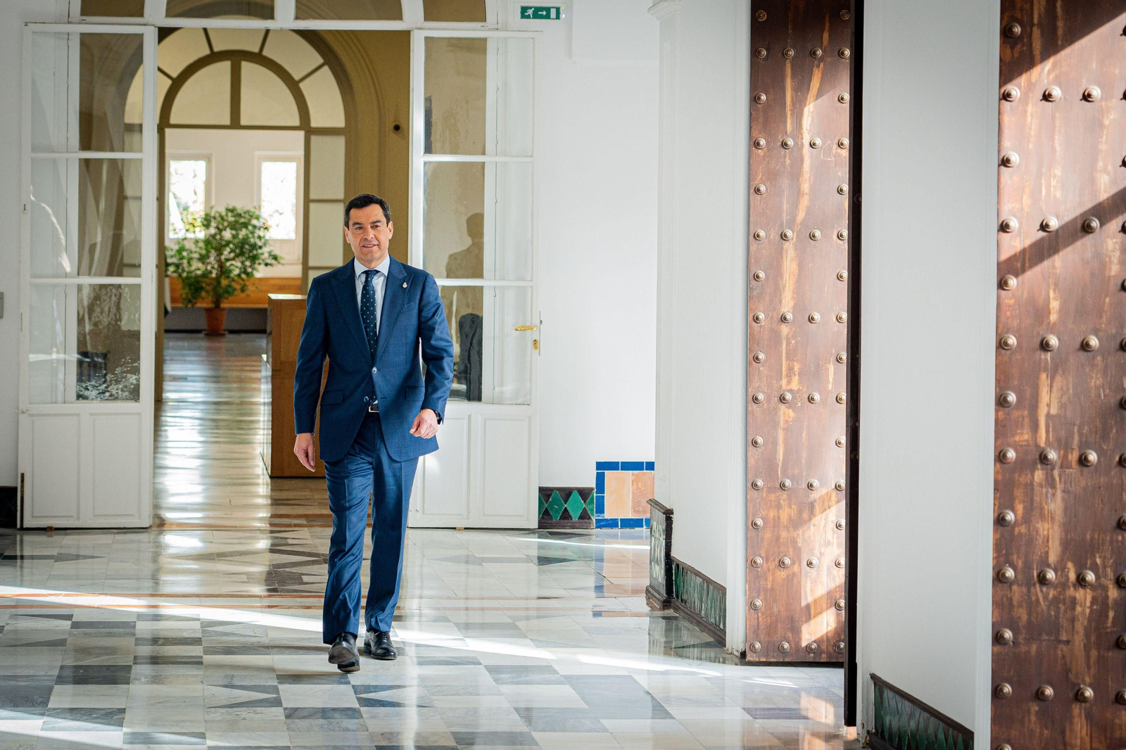 Juanma Moreno viajará a final de mes a Bruselas para reclamar fondos para las obras hidráulicas.